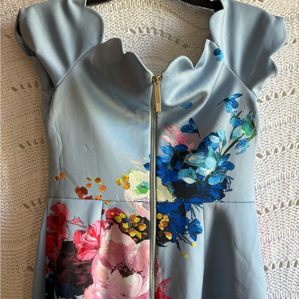 🛍️🛍️ HOST PICK 🎁 TED BAKER Hailly Raspberry-Ripple-Print Off-the-Shoulde… - Picture 6 of 13